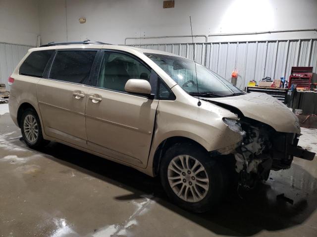 2013 Toyota Sienna xle