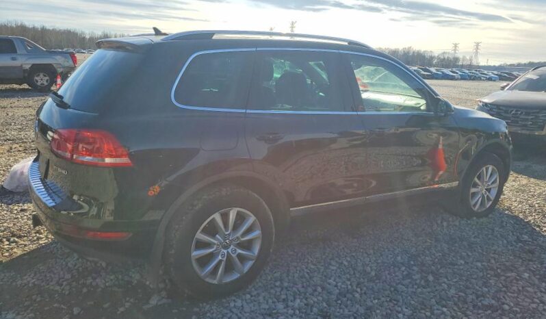 
								2011 Volkswagen Touareg full									