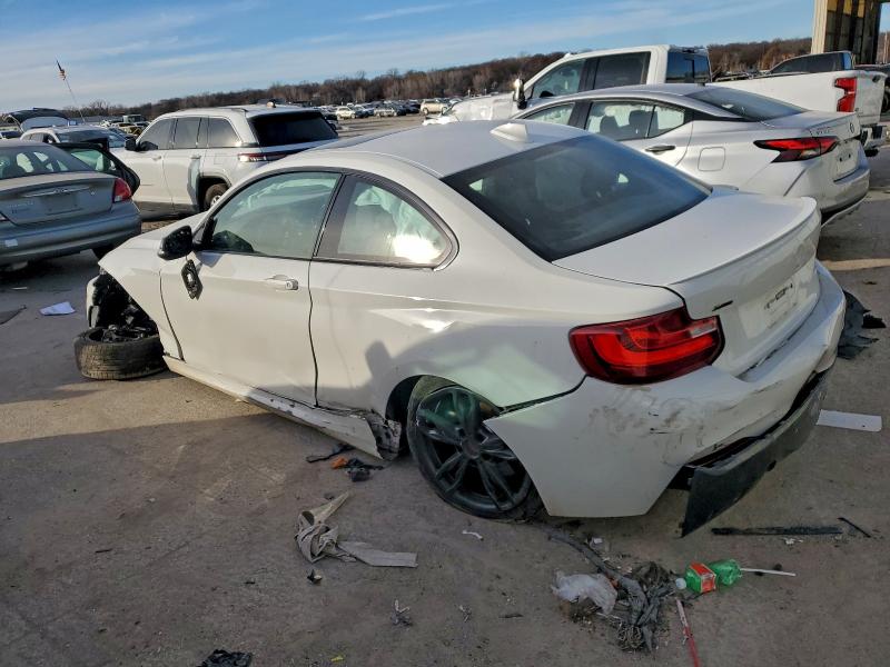 2016 BMW M235i