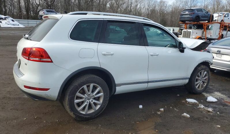 
								2013 Volkswagen Touareg full									