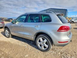 
										2013 Volkswagen Touareg full									
