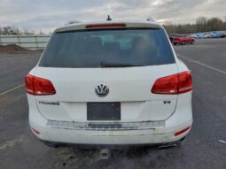 
										2014 Volkswagen Touareg full									