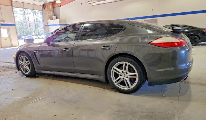 
								2013 Porsche Panamera full									