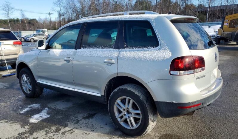 
								2008 Volkswagen Touareg full									