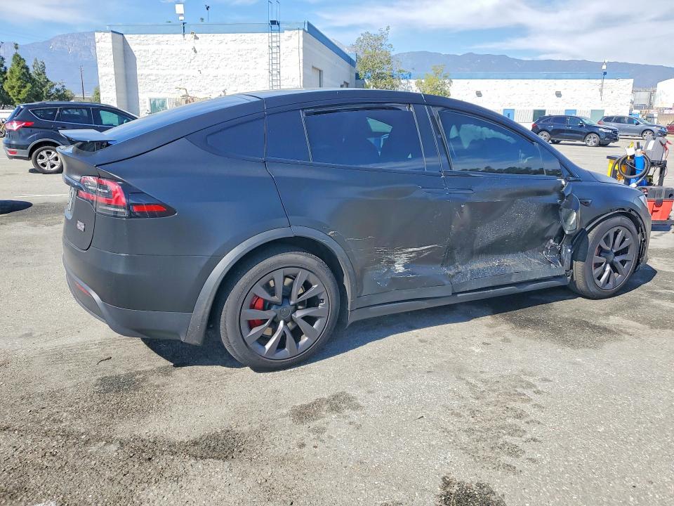 2025 Tesla Model x