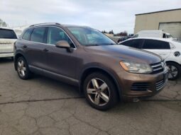 
										2012 Volkswagen Touareg full									