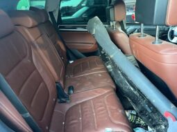 
										2015 Volkswagen Touareg full									
