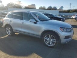 
										2013 Volkswagen Touareg full									