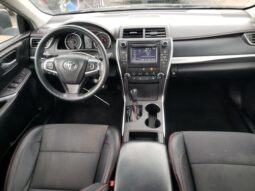 
										2016 Toyota Camry le full									