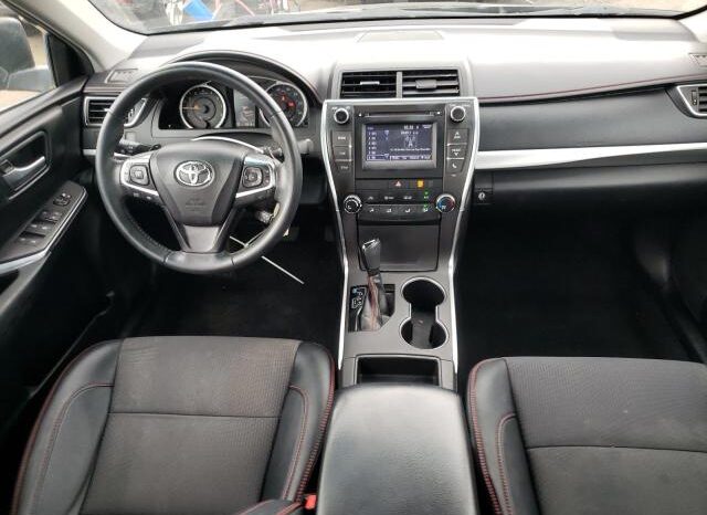 
								2016 Toyota Camry le full									