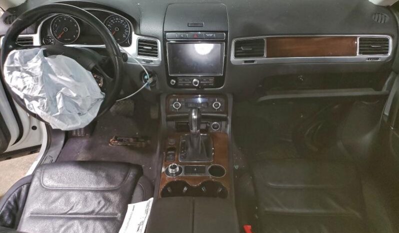 
								2015 Volkswagen Touareg full									