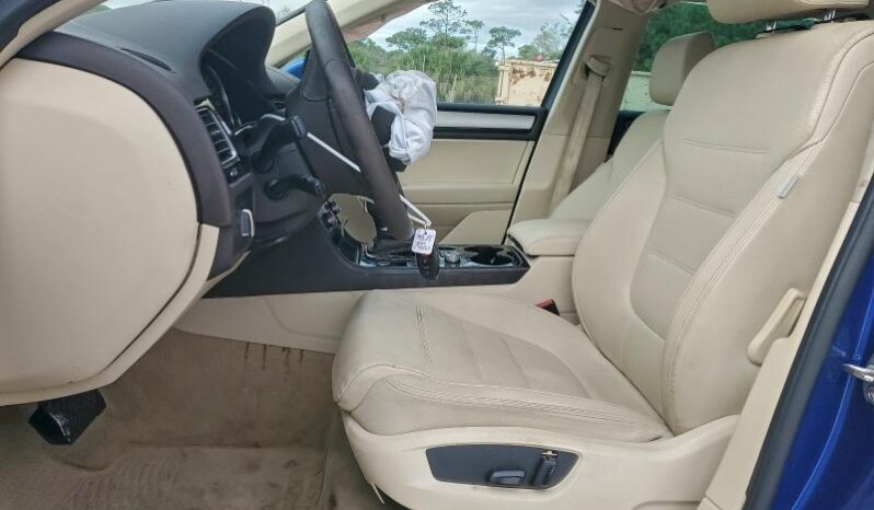
								2016 Volkswagen Touareg full									