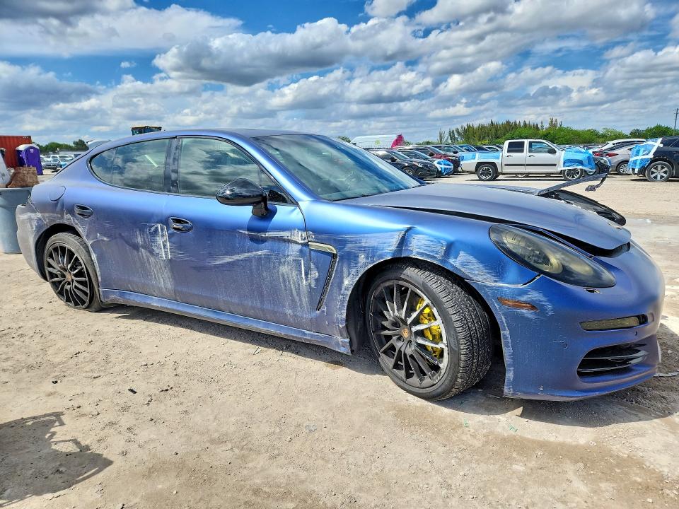 2016 Porsche Panamera