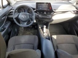 
										2021 Toyota C-hr full									