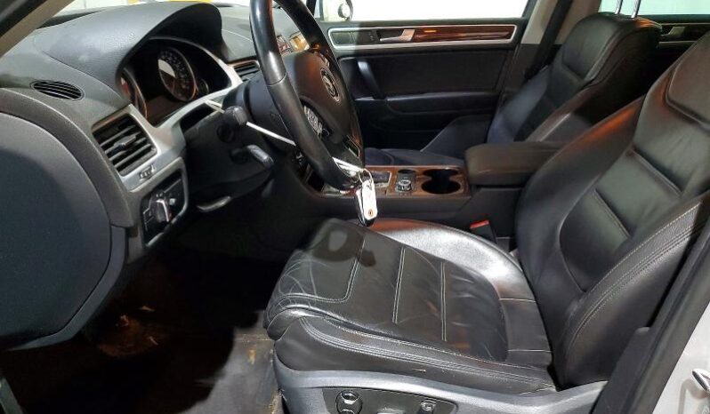 
								2014 Volkswagen Touareg full									