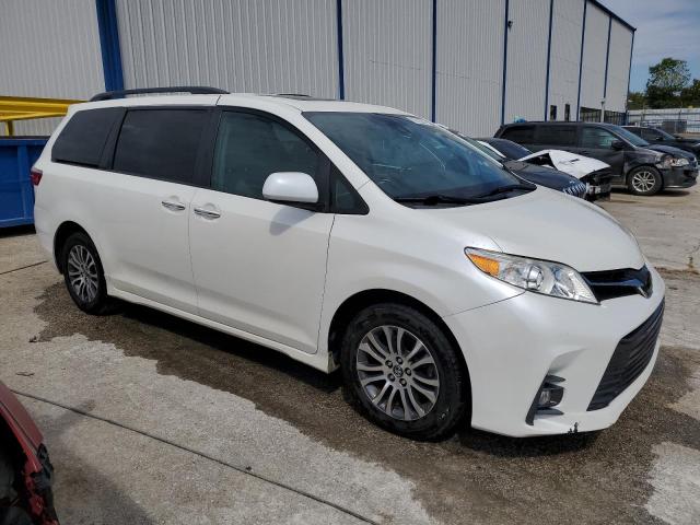 2018 Toyota Sienna
