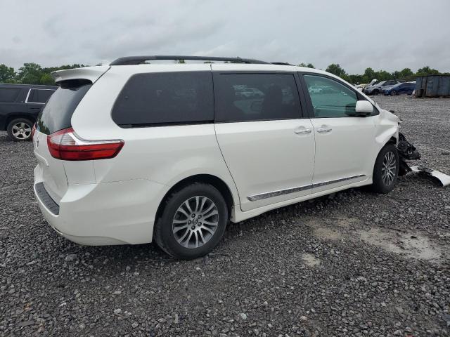 2018 Toyota Sienna xle