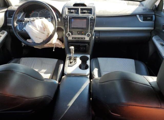 
								2012 Toyota Camry base full									