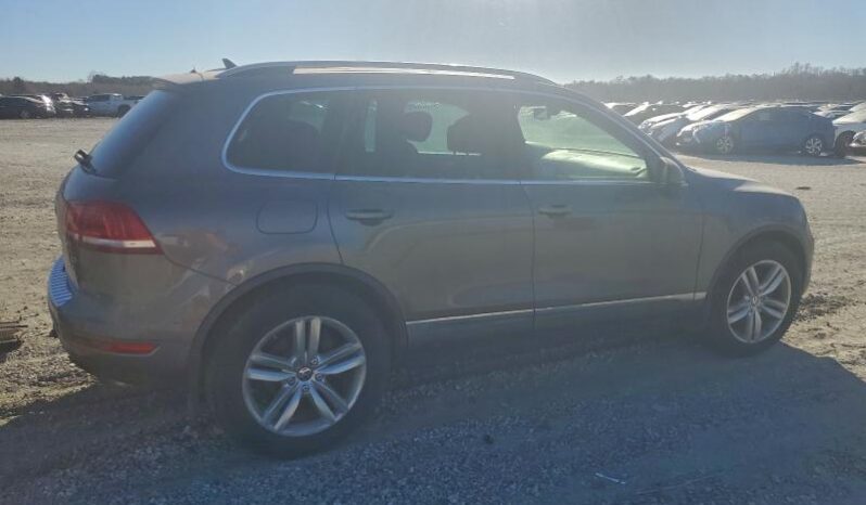 
								2014 Volkswagen Touareg full									