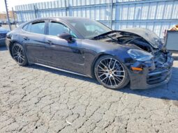
										2022 Porsche Panamera full									