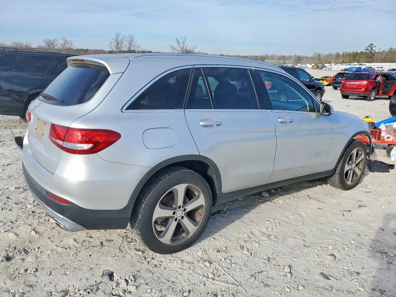 2016 Mercedes-benz Glc