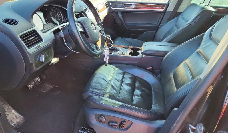 
								2013 Volkswagen Touareg full									