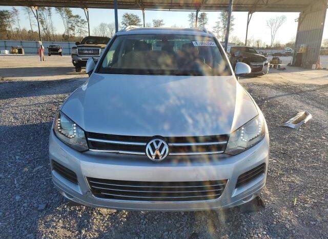 
								2012 Volkswagen Touareg full									