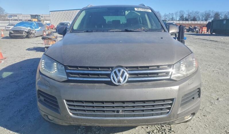 
								2014 Volkswagen Touareg full									