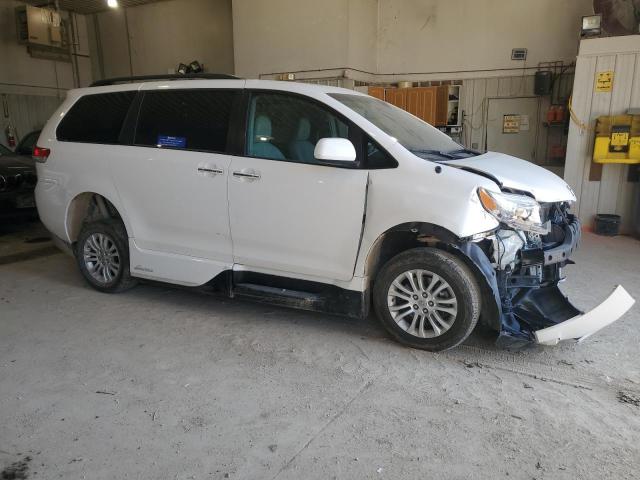 2013 Toyota Sienna xle