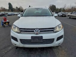 
										2014 Volkswagen Touareg full									