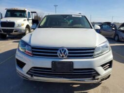 
										2017 Volkswagen Touareg full									