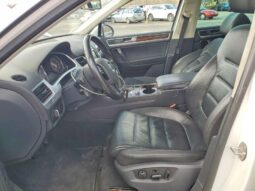 
										2016 Volkswagen Touareg full									