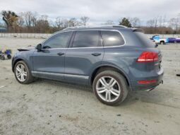 
										2012 Volkswagen Touareg full									