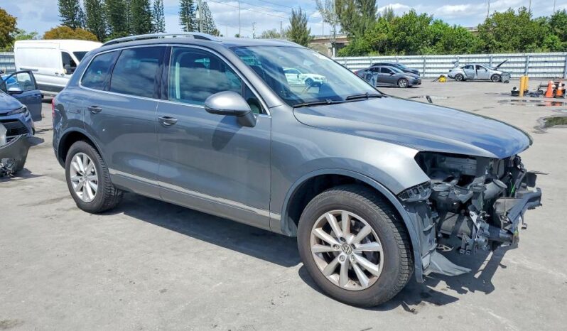 
								2014 Volkswagen Touareg full									