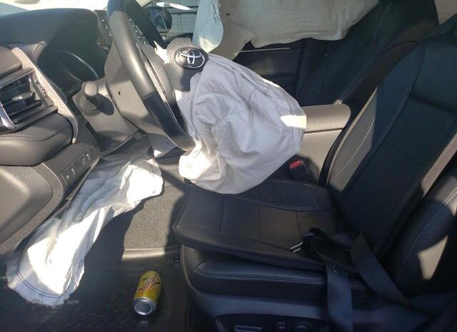
								2023 Toyota Camry full									
