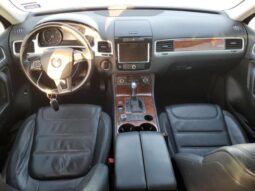 
										2014 Volkswagen Touareg full									