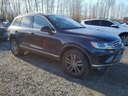 
										2016 Volkswagen Touareg full									