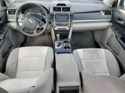 
										2012 Toyota Camry base full									