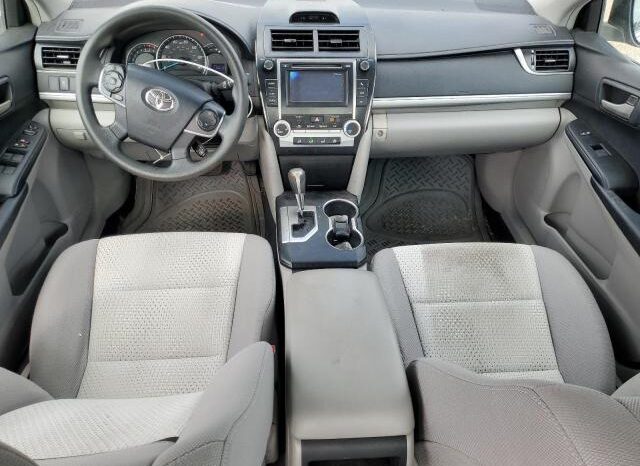 
								2012 Toyota Camry base full									