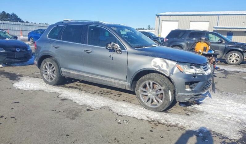 
								2016 Volkswagen Touareg full									