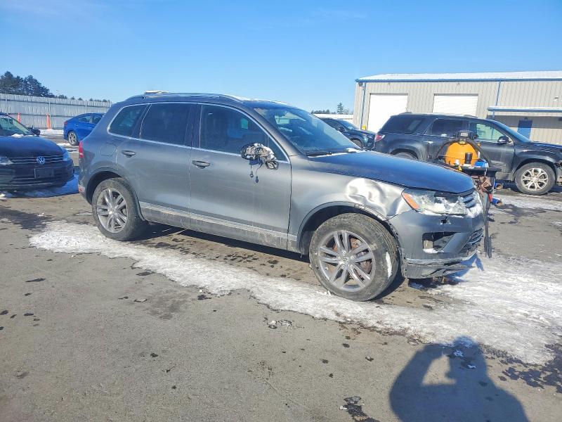 2016 Volkswagen Touareg