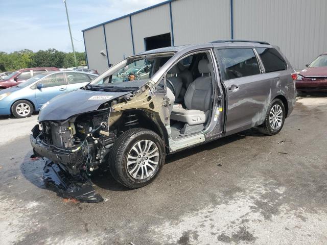 2019 Toyota Sienna xle