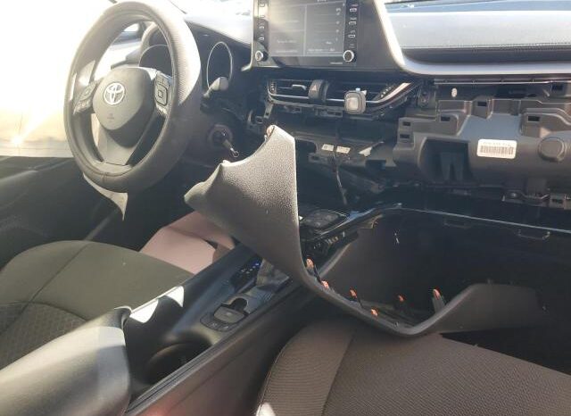 
								2020 Toyota C-hr full									