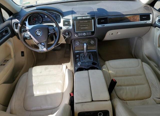 
								2014 Volkswagen Touareg full									