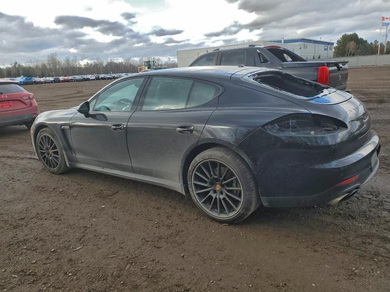 2016 Porsche Panamera
