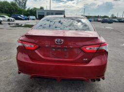 
										2020 Toyota Camry se full									