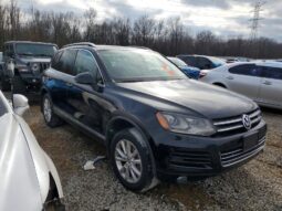 
										2011 Volkswagen Touareg full									