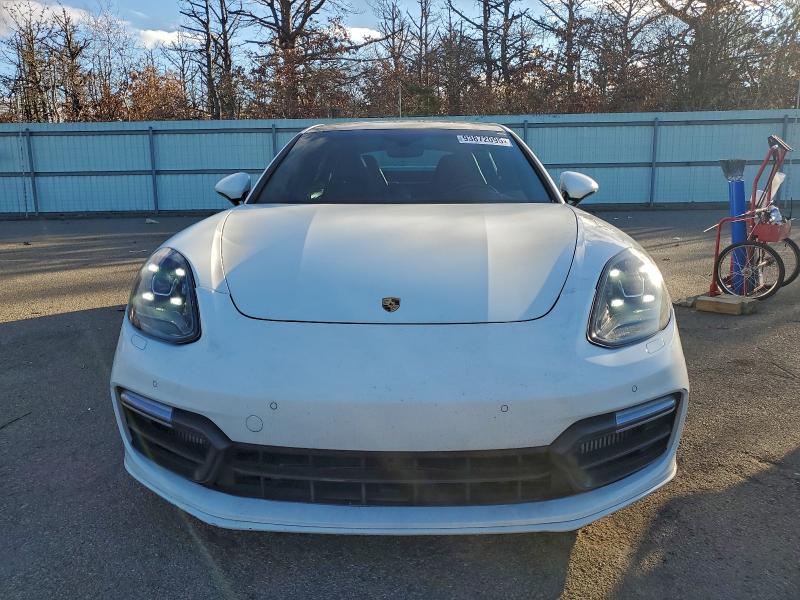 2017 Porsche Panamera