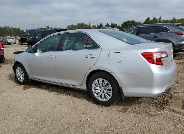 
								2012 Toyota Camry base full									