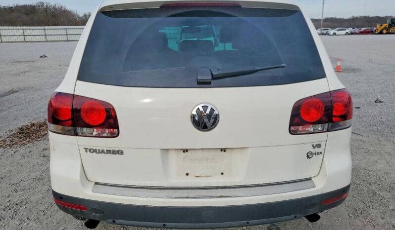 
								2009 Volkswagen Touareg full									